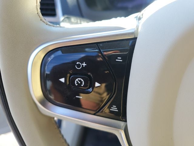 2023 Volvo XC90 B6 Plus 6-Seater
