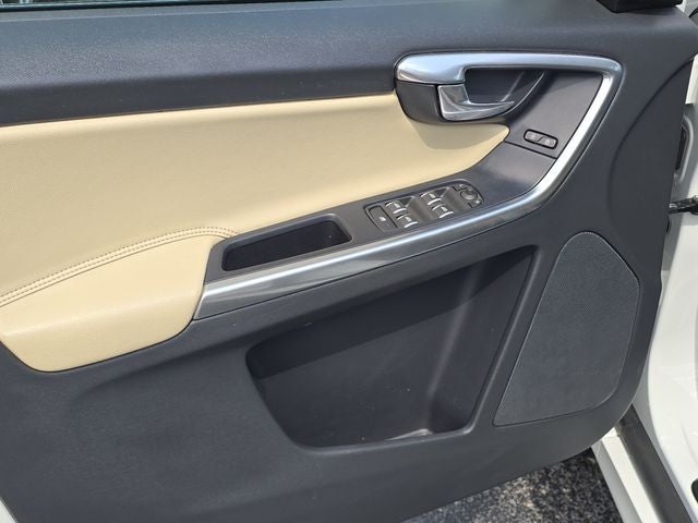 2016 Volvo XC60 T6