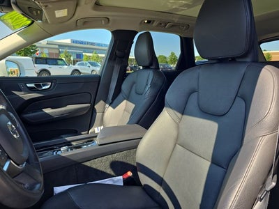 2020 Volvo XC60 T6 Momentum