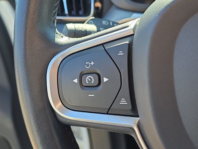 2020 Volvo XC60 T6 Momentum