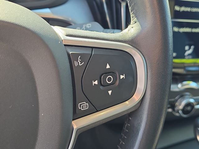 2020 Volvo XC60 T6 Momentum