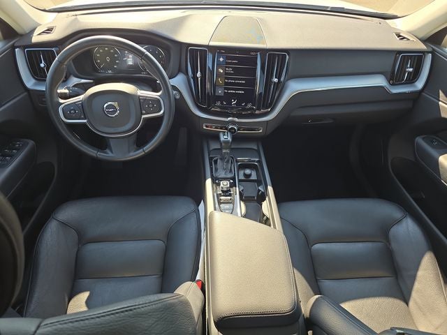 2020 Volvo XC60 T6 Momentum