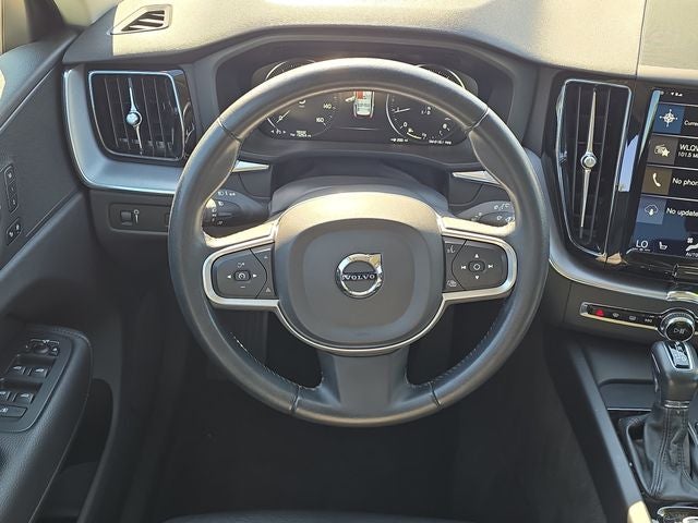 2020 Volvo XC60 T6 Momentum