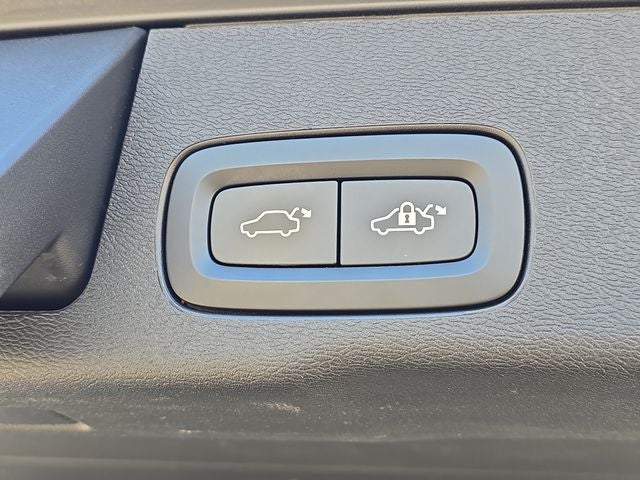 2020 Volvo XC60 T6 Momentum