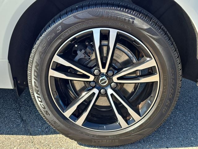 2020 Volvo XC60 T6 Momentum