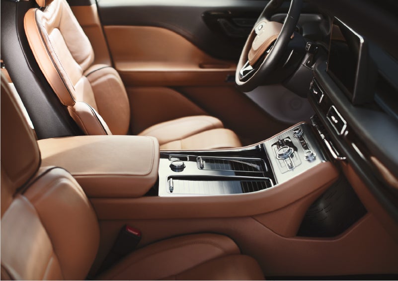 A 2023 Lincoln Aviator® Black Label model is shown in the Flight interior theme | Hines Park Lincoln in Plymouth MI