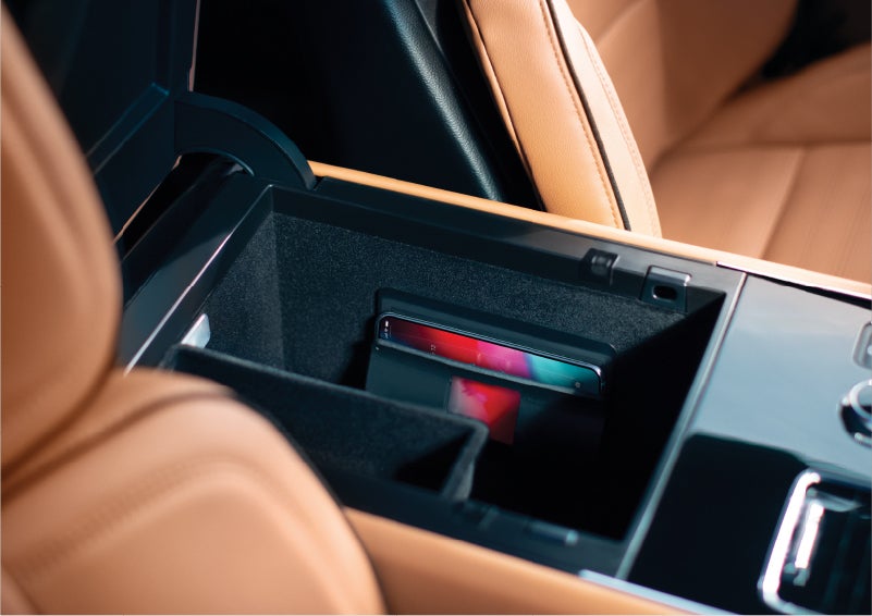 The interior of a 2023 Lincoln Aviator® Black Label model is shown in the Flight theme | Hines Park Lincoln in Plymouth MI