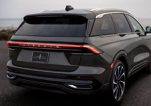 The rear of a 2025 Lincoln Black Label Nautilus® SUV displays full LED rear lighting. | Hines Park Lincoln in Plymouth MI