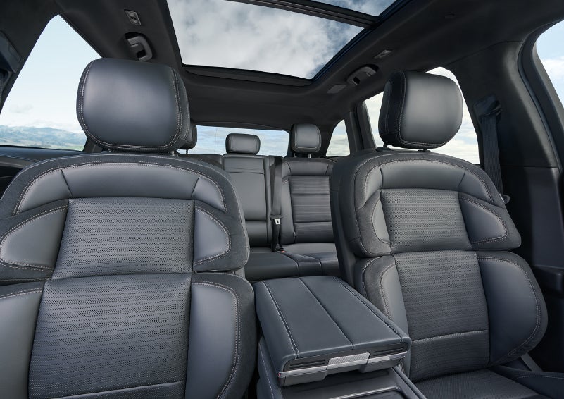 The spacious second row and available panoramic Vista Roof® is shown. | Hines Park Lincoln in Plymouth MI