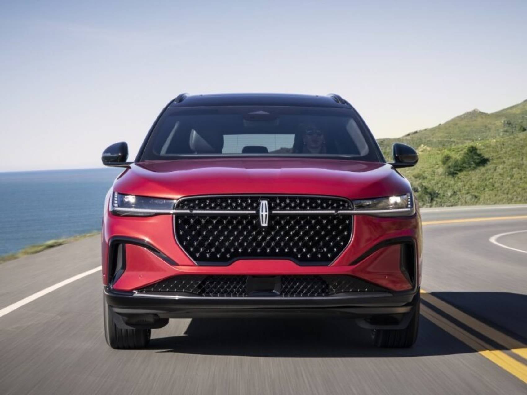 Front view of Lincoln Nautilus driving along the coast from Lincoln Dealer near Livonia MI